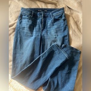 Old Navy High Rise Straight Jeans Size 6